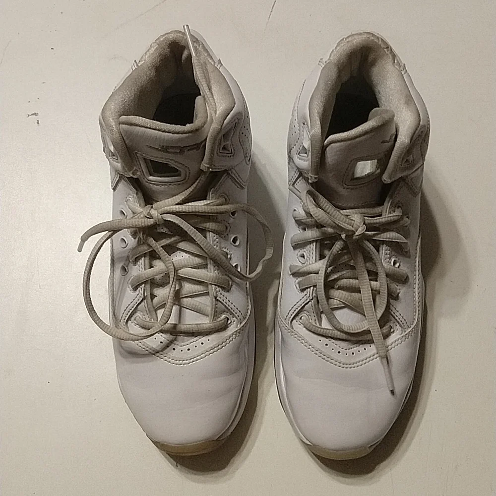 Jordan Shoes - Picture 1 of 6